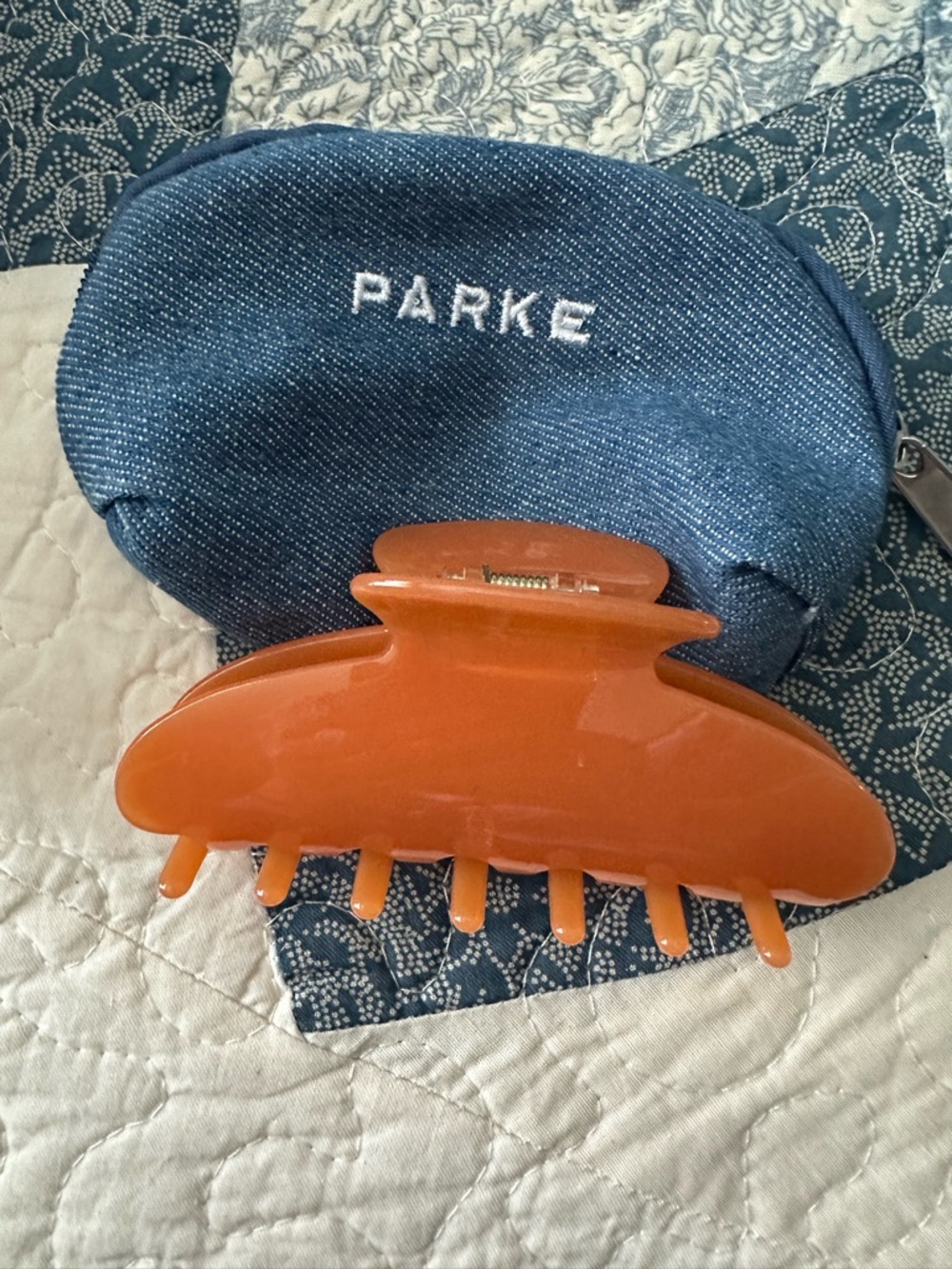 PARKE Orange Hair Claw Clip with Denim Pouch - Picture 2 of 2